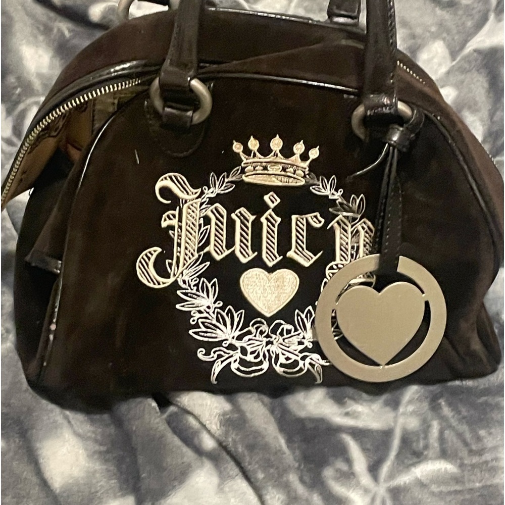 Juicy contour purse
